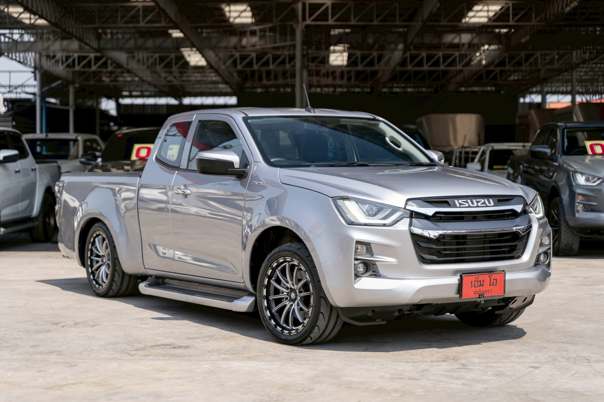 ISUZU